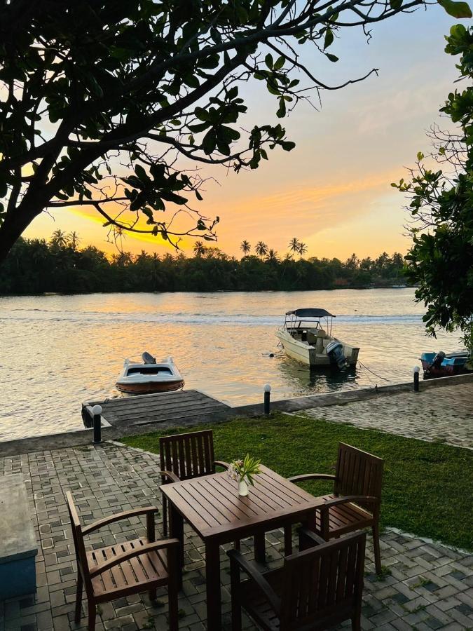 Villa Riverside Aluthgama Eksteriør bilde